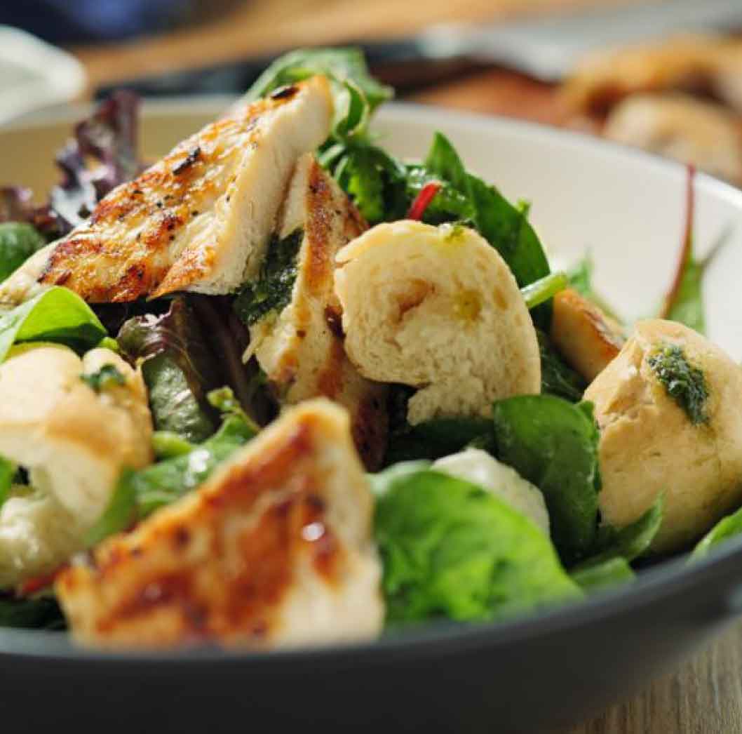 Grilled Chicken Salad with Feta 